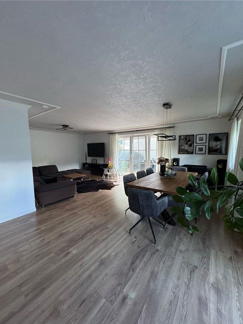 Prodej domu 135 m², pozemek 400 m², Ritterhude, Dolní Sasko Prodej domu 135 m², pozemek 400 m², Ritterhude, Dolní Sasko