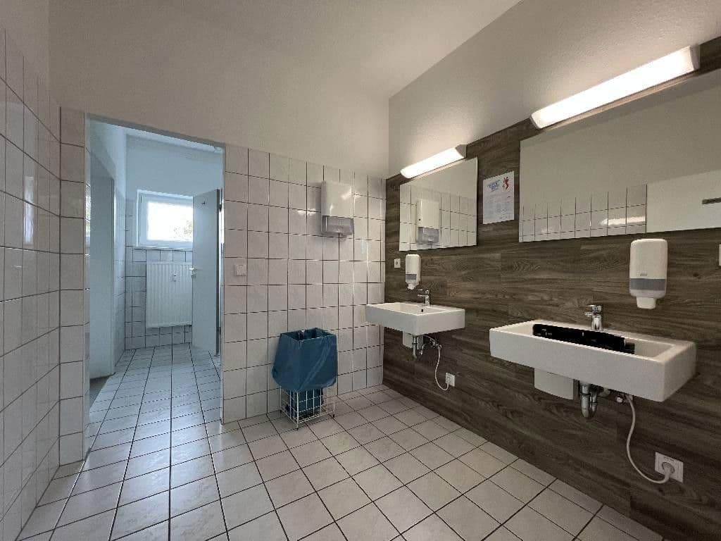 Prodej kanceláře 3.841 m², Grenzstraße 28, Halle, Sasko-Anhaltsko Prodej kanceláře 3.841 m², Grenzstraße 28, Halle, Sasko-Anhaltsko