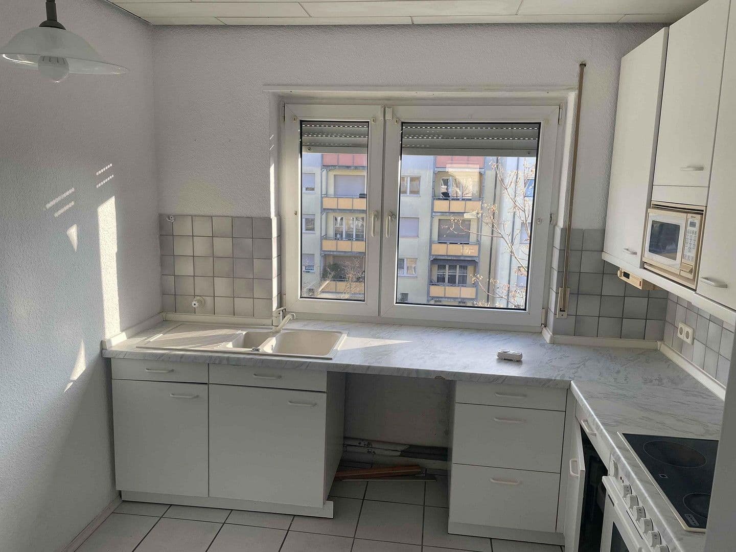 Prodej bytu 3+1 63 m², Landau, Porýní-Falc Prodej bytu 3+1 63 m², Landau, Porýní-Falc