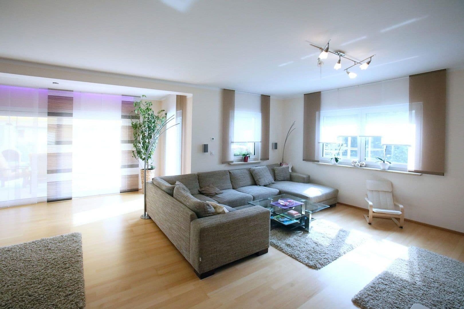 Prodej domu 195 m², pozemek 811 m², Geisenfeld, Bavorsko Prodej domu 195 m², pozemek 811 m², Geisenfeld, Bavorsko