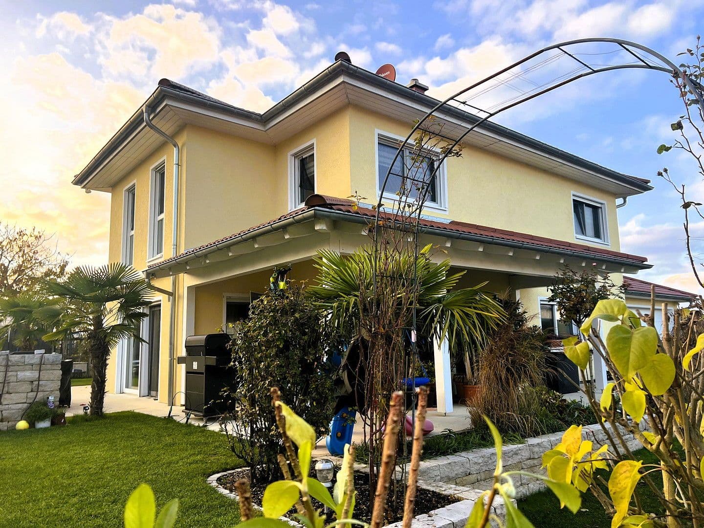 Prodej domu 195 m², pozemek 811 m², Geisenfeld, Bavorsko Prodej domu 195 m², pozemek 811 m², Geisenfeld, Bavorsko