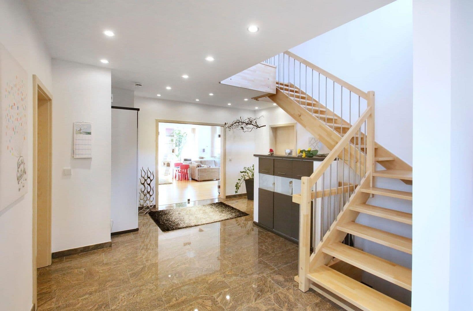 Prodej domu 195 m², pozemek 811 m², Geisenfeld, Bavorsko Prodej domu 195 m², pozemek 811 m², Geisenfeld, Bavorsko