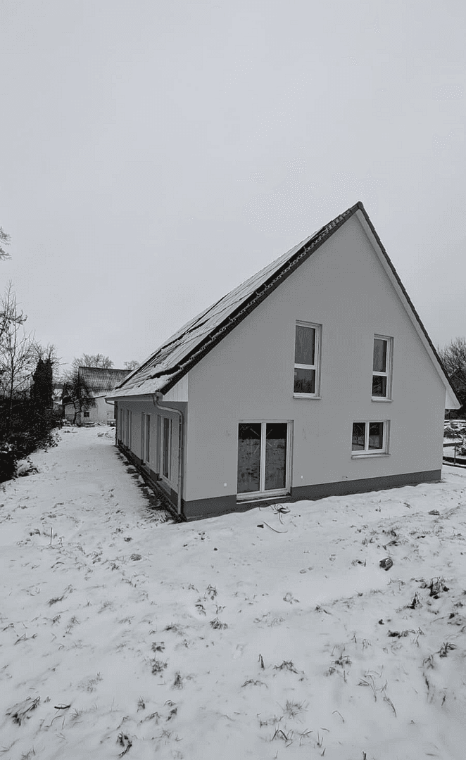 Pronájem domu 115 m², pozemek 425 m², Celler Str. 34b, Burgwedel, Dolní Sasko Pronájem domu 115 m², pozemek 425 m², Celler Str. 34b, Burgwedel, Dolní Sasko