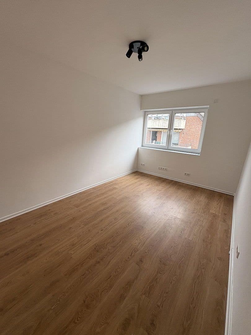 Prodej domu 186 m², pozemek 164 m², Viersen, Severní Porýní-Vestfálsko Prodej domu 186 m², pozemek 164 m², Viersen, Severní Porýní-Vestfálsko