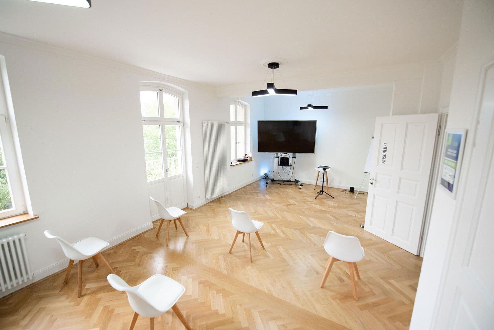 Pronájem bytu 6+1 160 m², Wilhelmshöher Allee 320, Kassel, Hessen Pronájem bytu 6+1 160 m², Wilhelmshöher Allee 320, Kassel, Hessen