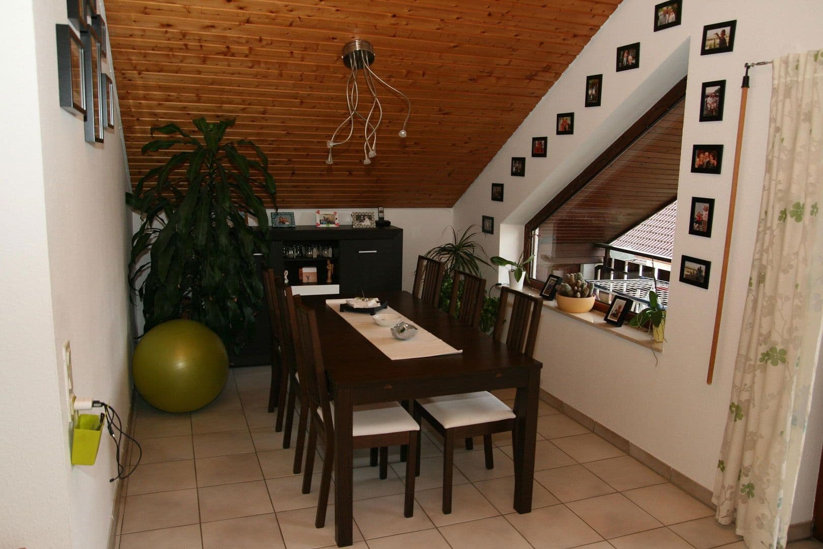 Pronájem bytu 2+kk 70 m², Am Waldweg 20, Pforzheim, Bádensko-Württembersko Pronájem bytu 2+kk 70 m², Am Waldweg 20, Pforzheim, Bádensko-Württembersko