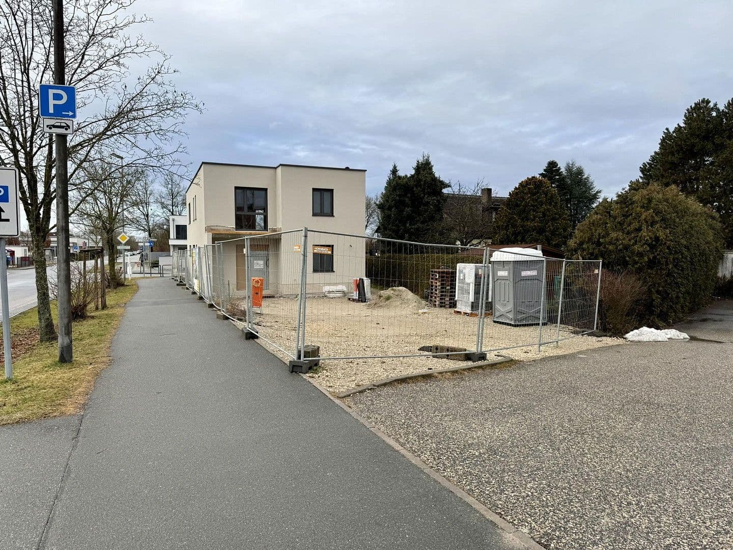Prodej domu 200 m², pozemek 475 m², In der Gibitzen 28, Wendelstein, Bavorsko Prodej domu 200 m², pozemek 475 m², In der Gibitzen 28, Wendelstein, Bavorsko