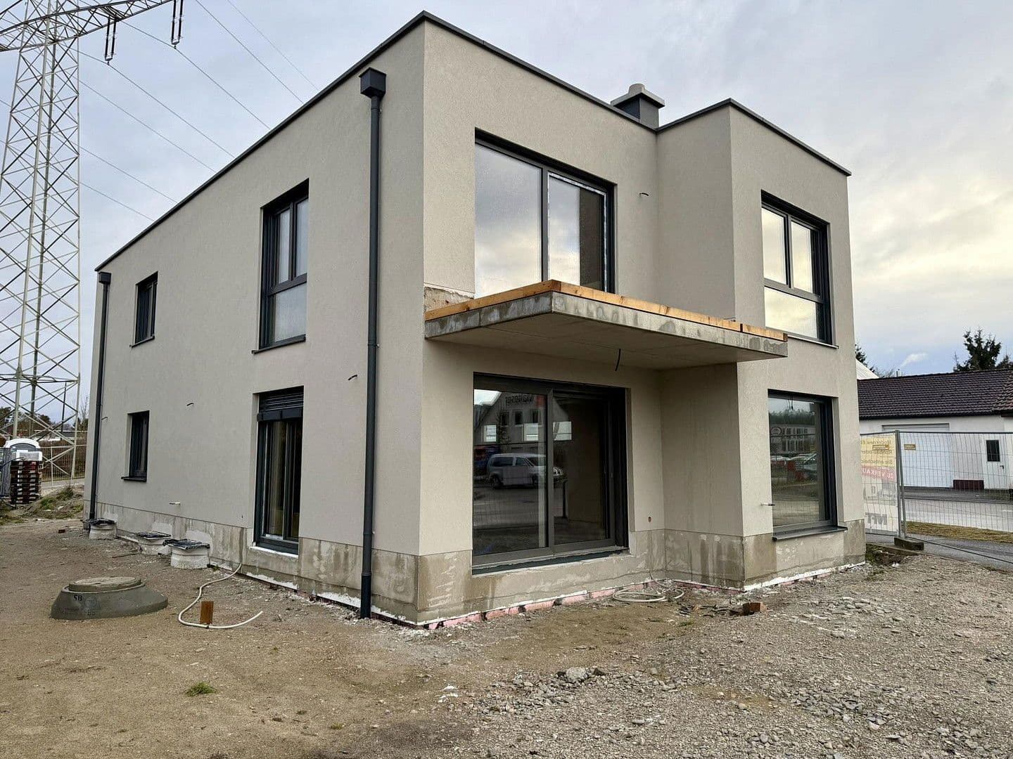 Prodej domu 200 m², pozemek 475 m², In der Gibitzen 28, Wendelstein, Bavorsko Prodej domu 200 m², pozemek 475 m², In der Gibitzen 28, Wendelstein, Bavorsko