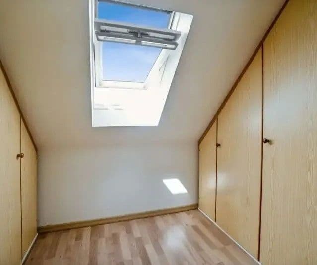 Pronájem bytu 2+kk 90 m², Münsterstr. 86, Düsseldorf, Severní Porýní-Vestfálsko Pronájem bytu 2+kk 90 m², Münsterstr. 86, Düsseldorf, Severní Porýní-Vestfálsko