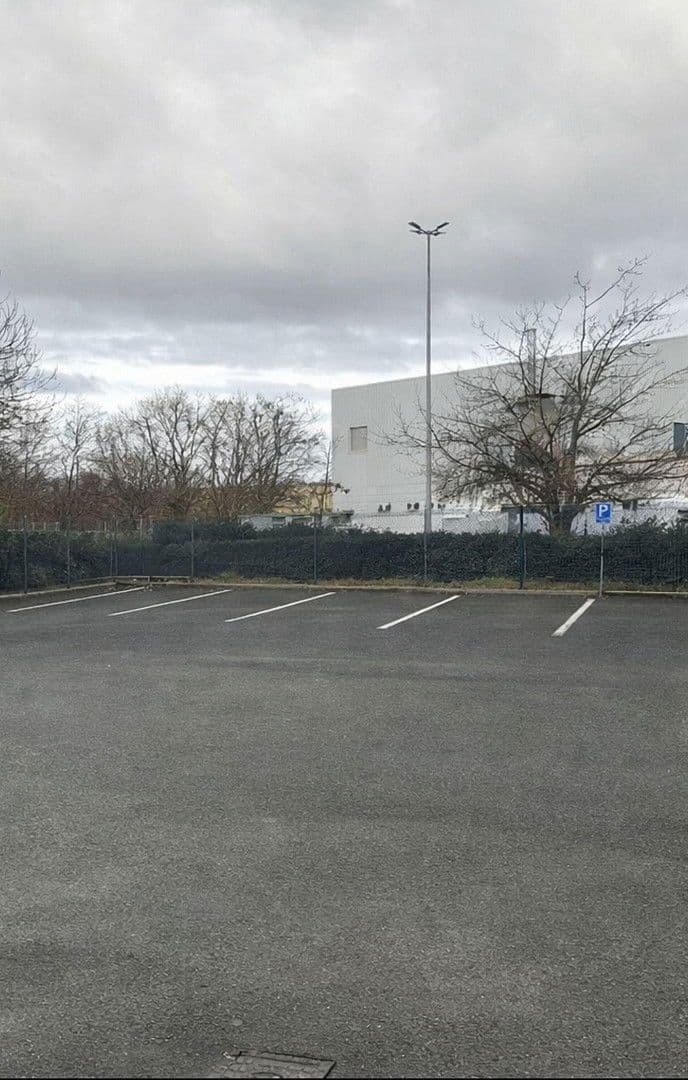 Pronájem nebytového prostoru 500 m², Sontraerstr. 16, Frankfurt am Main, Hessen Pronájem nebytového prostoru 500 m², Sontraerstr. 16, Frankfurt am Main, Hessen