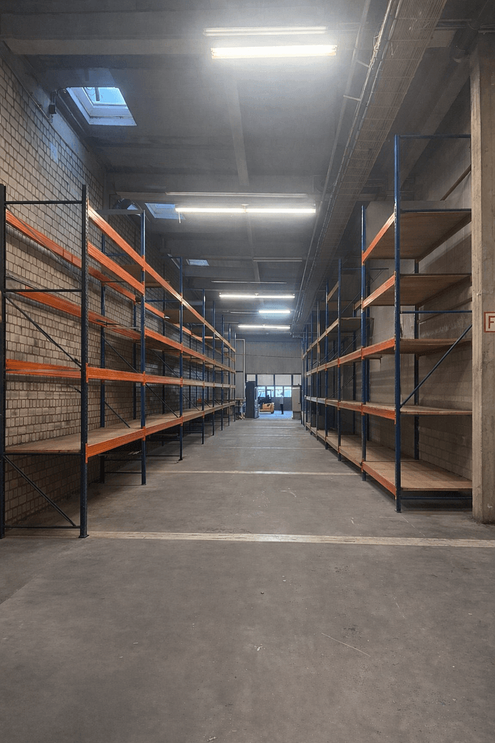 Pronájem nebytového prostoru 500 m², Sontraerstr. 16, Frankfurt am Main, Hessen Pronájem nebytového prostoru 500 m², Sontraerstr. 16, Frankfurt am Main, Hessen