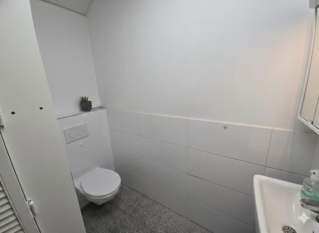 Pronájem kanceláře 133 m², Karlsruhe, Bádensko-Württembersko Pronájem kanceláře 133 m², Karlsruhe, Bádensko-Württembersko