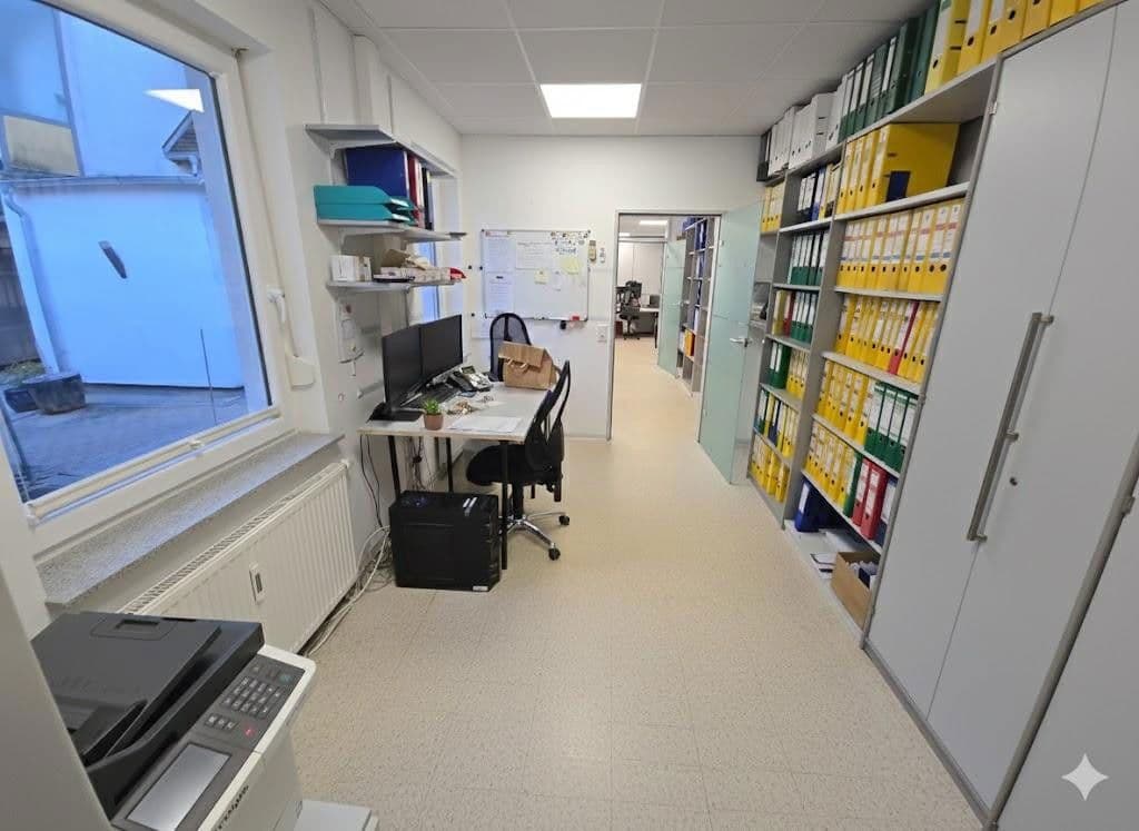 Pronájem kanceláře 133 m², Karlsruhe, Bádensko-Württembersko Pronájem kanceláře 133 m², Karlsruhe, Bádensko-Württembersko