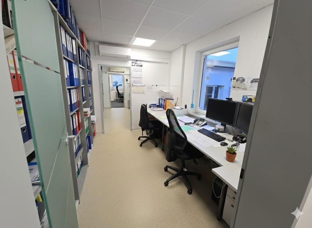 Pronájem kanceláře 133 m², Karlsruhe, Bádensko-Württembersko Pronájem kanceláře 133 m², Karlsruhe, Bádensko-Württembersko