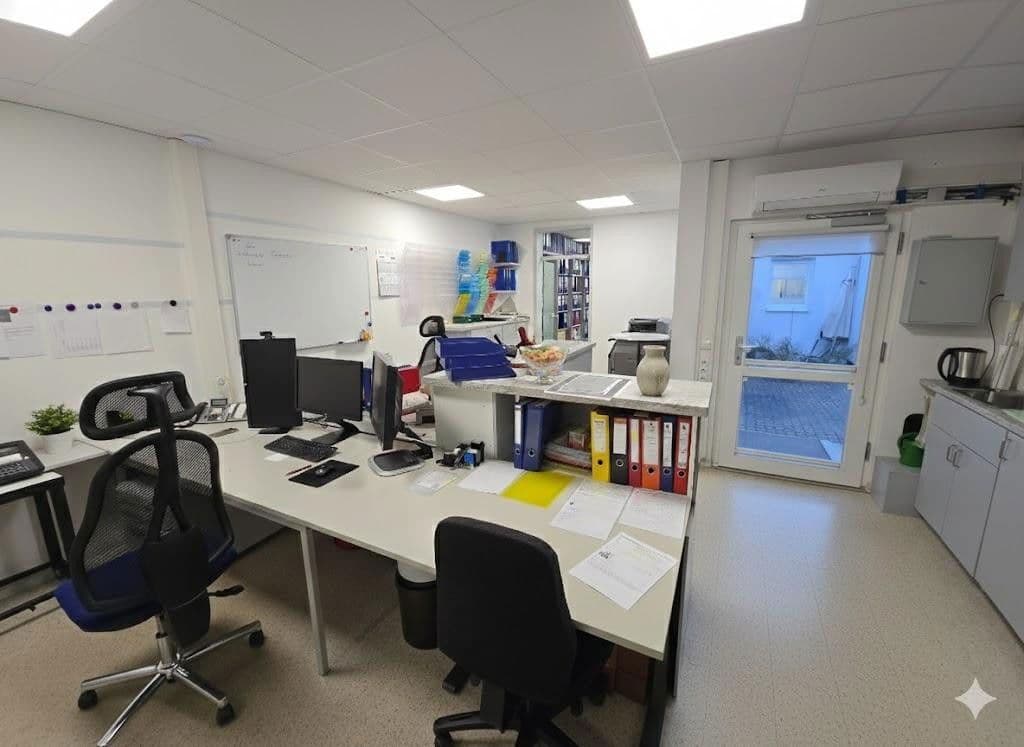 Pronájem kanceláře 133 m², Karlsruhe, Bádensko-Württembersko Pronájem kanceláře 133 m², Karlsruhe, Bádensko-Württembersko