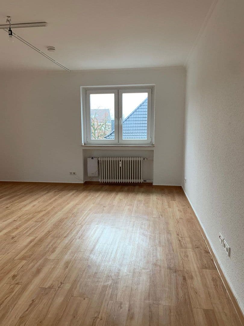 Pronájem bytu 1+1 40 m², Feldstraße 1, Meerbusch, Severní Porýní-Vestfálsko Pronájem bytu 1+1 40 m², Feldstraße 1, Meerbusch, Severní Porýní-Vestfálsko