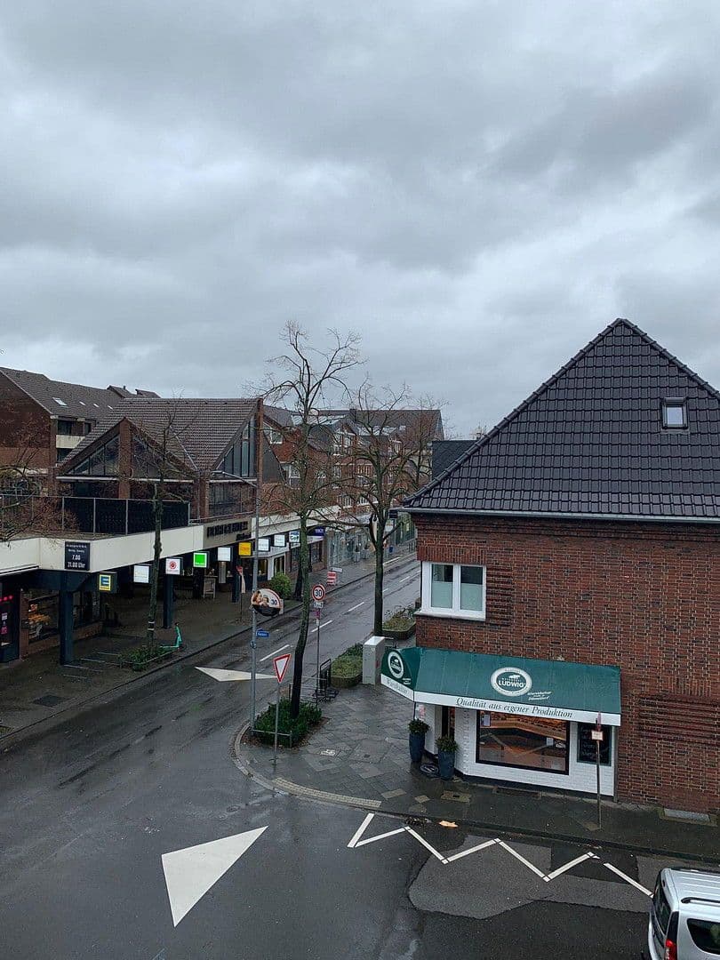 Pronájem bytu 1+1 40 m², Feldstraße 1, Meerbusch, Severní Porýní-Vestfálsko Pronájem bytu 1+1 40 m², Feldstraße 1, Meerbusch, Severní Porýní-Vestfálsko