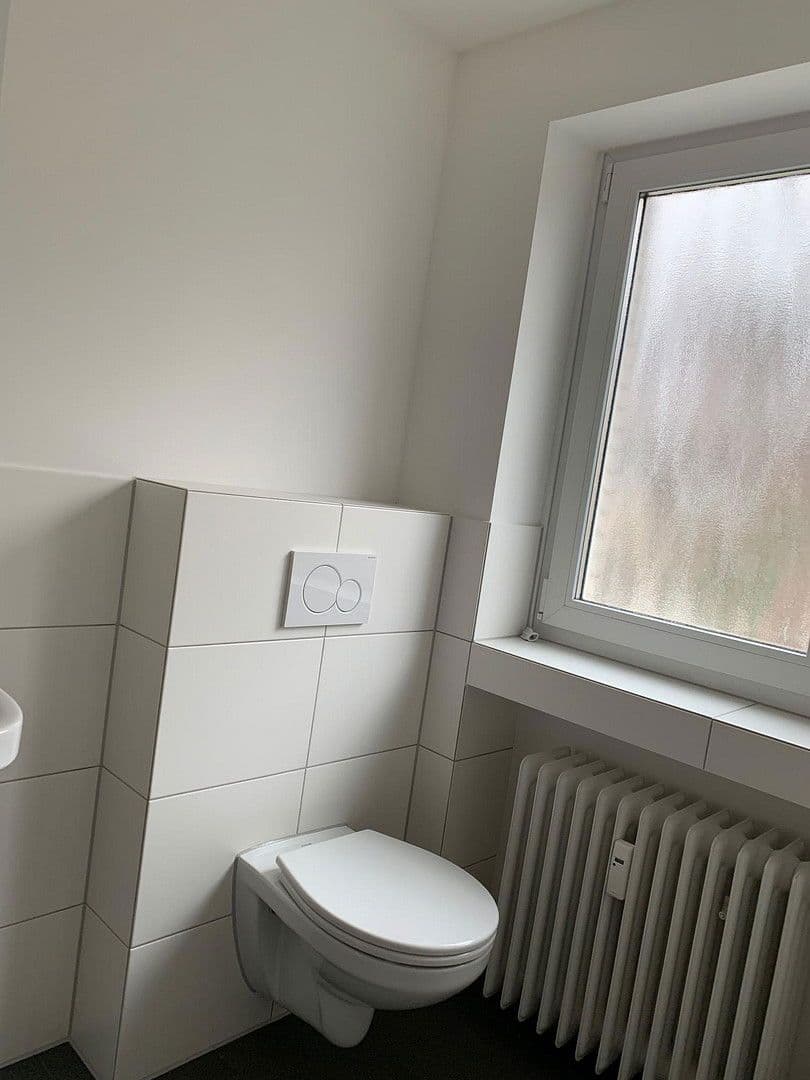 Pronájem bytu 1+1 40 m², Feldstraße 1, Meerbusch, Severní Porýní-Vestfálsko Pronájem bytu 1+1 40 m², Feldstraße 1, Meerbusch, Severní Porýní-Vestfálsko