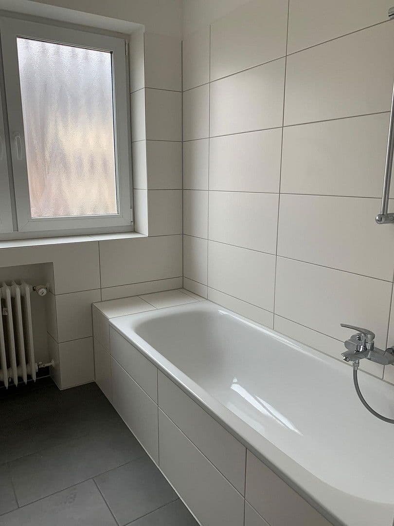 Pronájem bytu 1+1 40 m², Feldstraße 1, Meerbusch, Severní Porýní-Vestfálsko Pronájem bytu 1+1 40 m², Feldstraße 1, Meerbusch, Severní Porýní-Vestfálsko