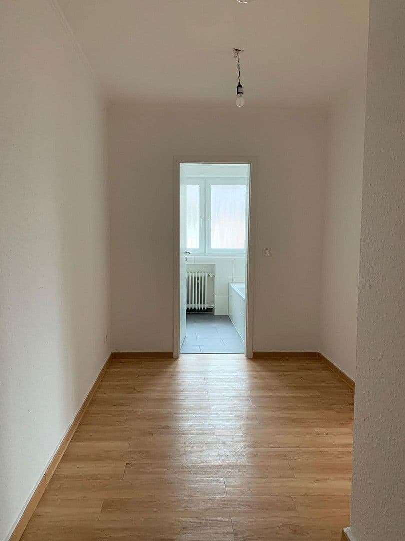 Pronájem bytu 1+1 40 m², Feldstraße 1, Meerbusch, Severní Porýní-Vestfálsko Pronájem bytu 1+1 40 m², Feldstraße 1, Meerbusch, Severní Porýní-Vestfálsko