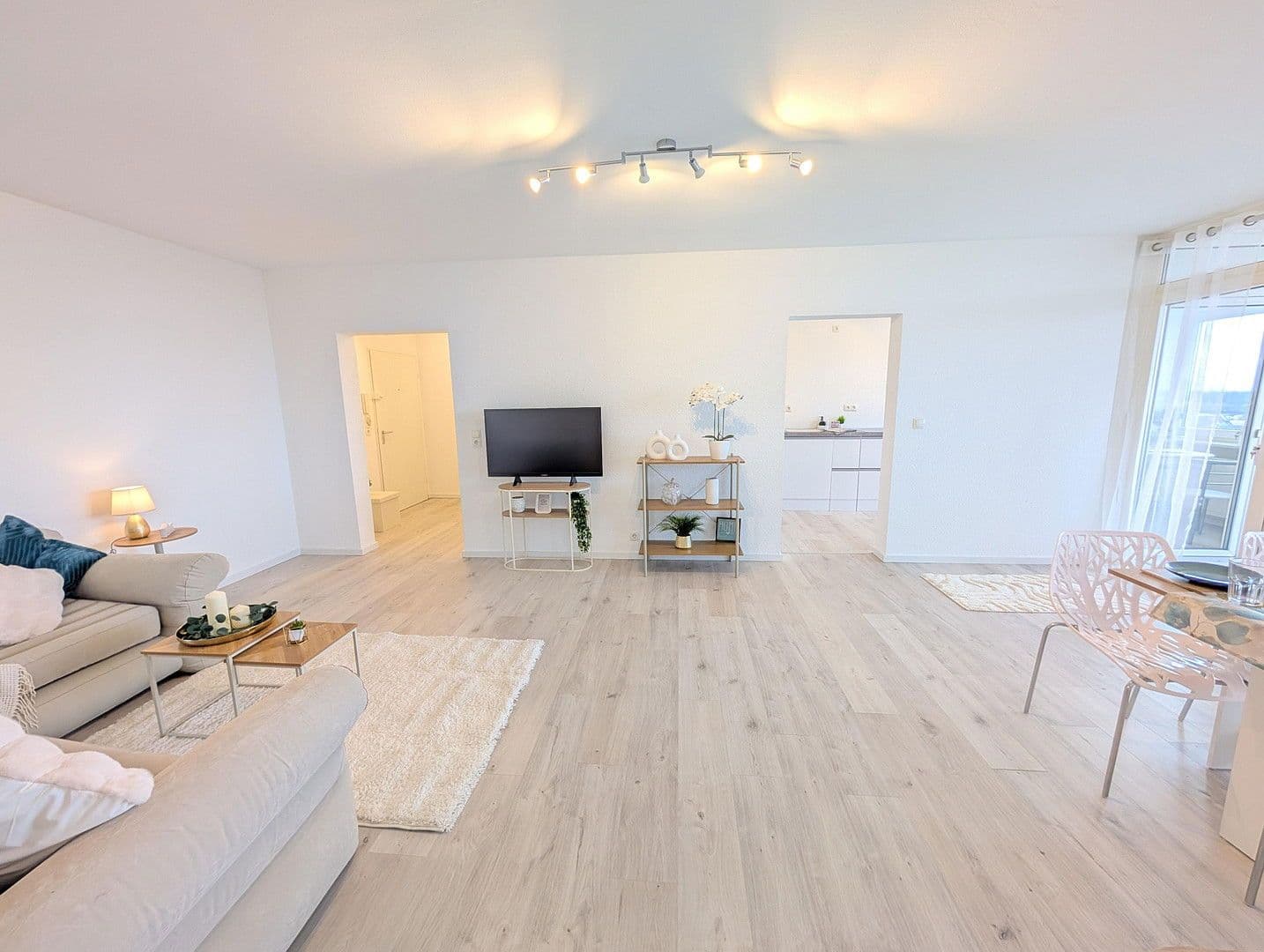 Prodej bytu 3+1 80 m², Karlsbader Straße 7, Ludwigshafen am Rhein, Porýní-Falc Prodej bytu 3+1 80 m², Karlsbader Straße 7, Ludwigshafen am Rhein, Porýní-Falc