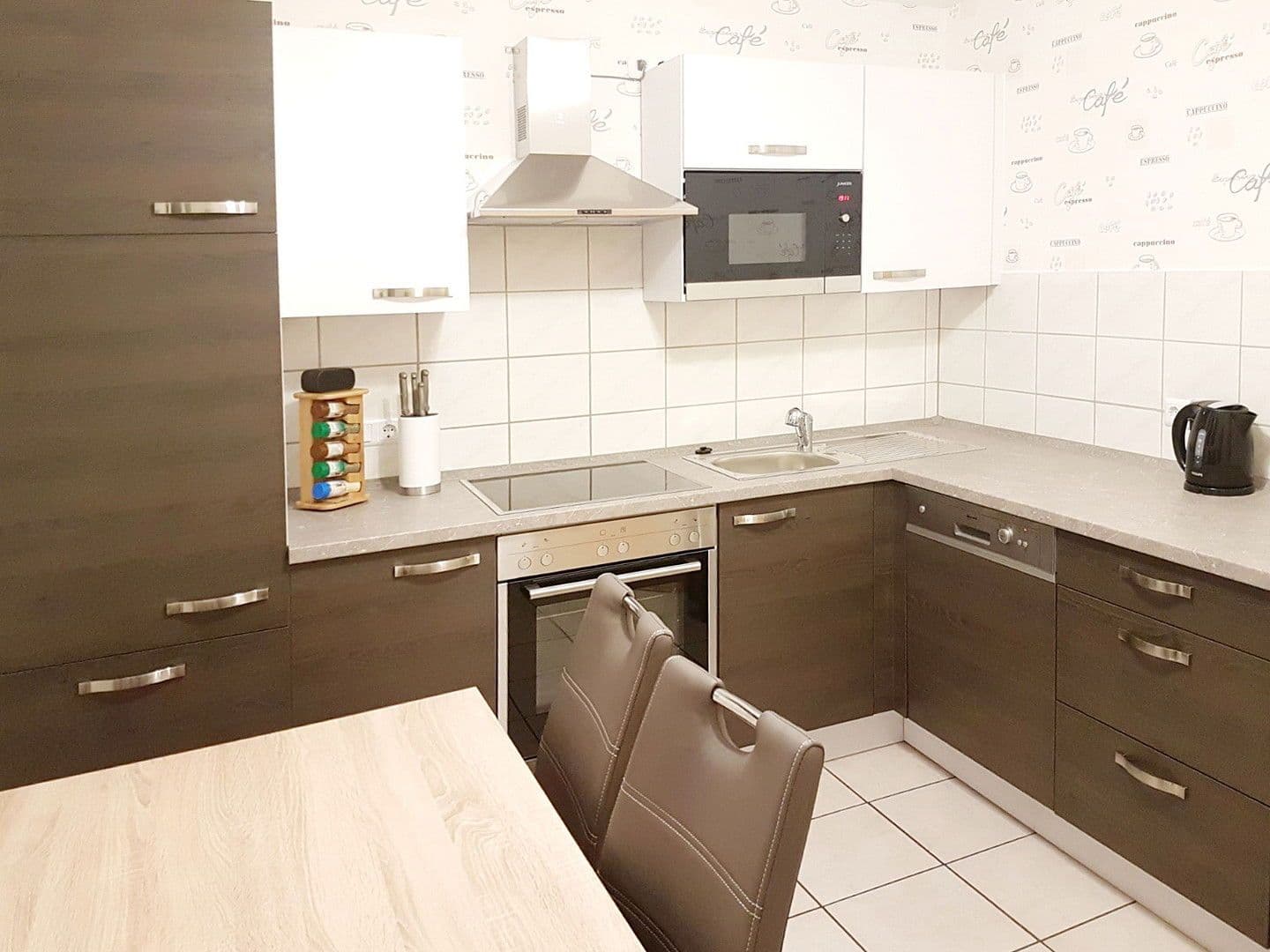 Pronájem bytu 3+1 105 m², Nörvenich, Severní Porýní-Vestfálsko Pronájem bytu 3+1 105 m², Nörvenich, Severní Porýní-Vestfálsko