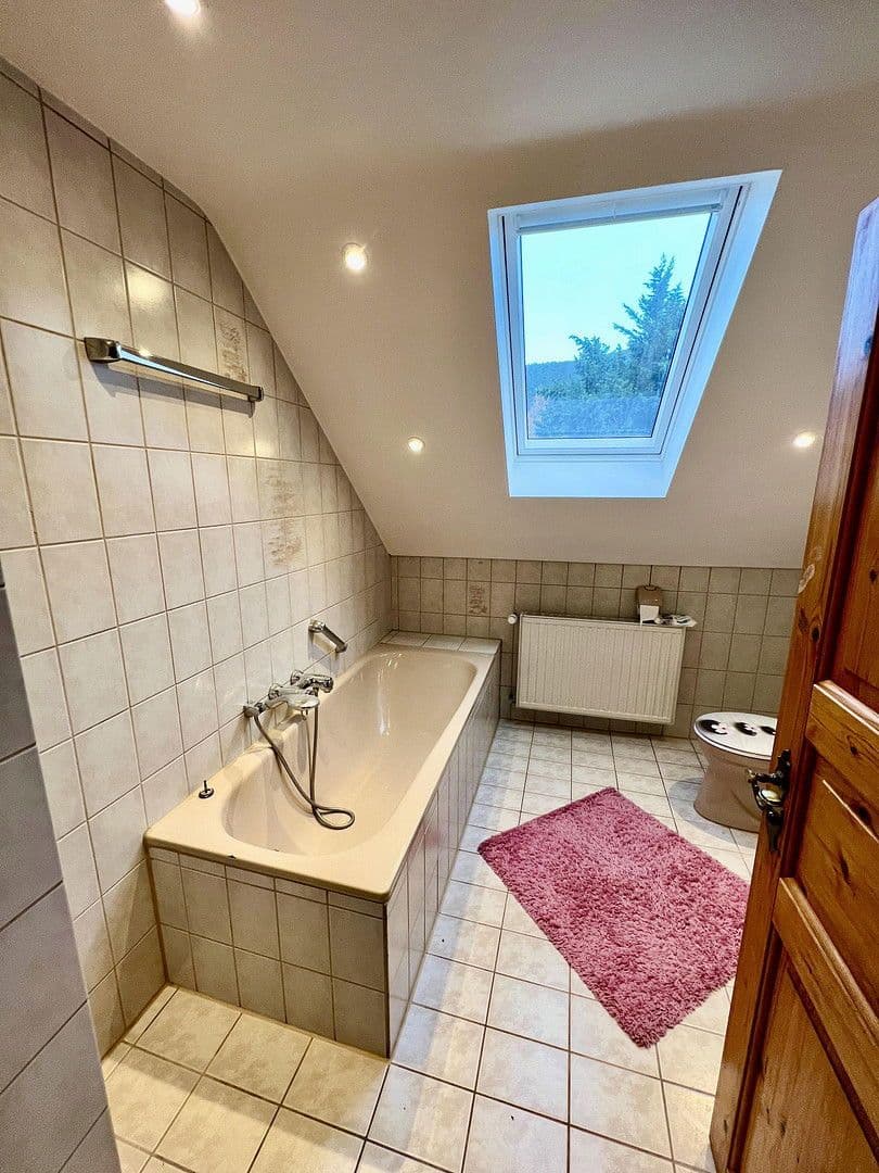 Pronájem domu 170 m², pozemek 190 m², Bad Dürkheim, Porýní-Falc Pronájem domu 170 m², pozemek 190 m², Bad Dürkheim, Porýní-Falc