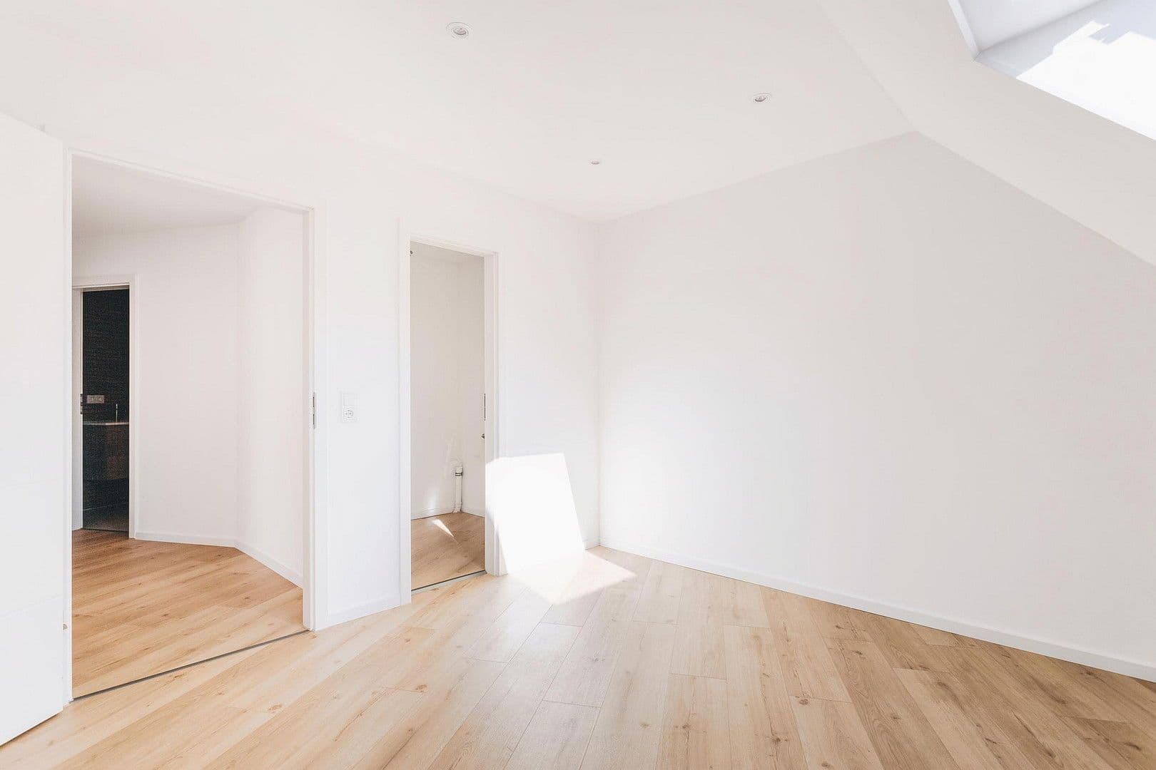 Prodej bytu 2+1 71 m², Meußlitzer Straße, Dresden, Sasko Prodej bytu 2+1 71 m², Meußlitzer Straße, Dresden, Sasko