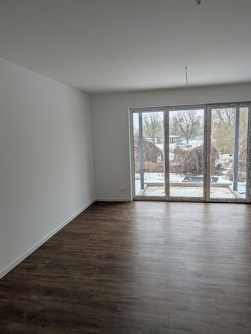 Pronájem bytu 3+1 77 m², Hamburger Allee 51b, Nauen, Braniborsko Pronájem bytu 3+1 77 m², Hamburger Allee 51b, Nauen, Braniborsko