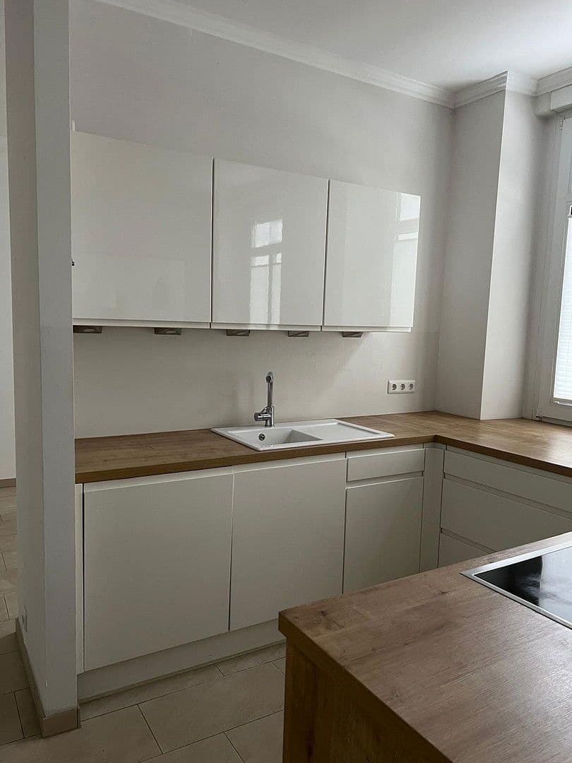Pronájem bytu 5+kk 150 m², Wupperstr. 101, Solingen, Severní Porýní-Vestfálsko Pronájem bytu 5+kk 150 m², Wupperstr. 101, Solingen, Severní Porýní-Vestfálsko