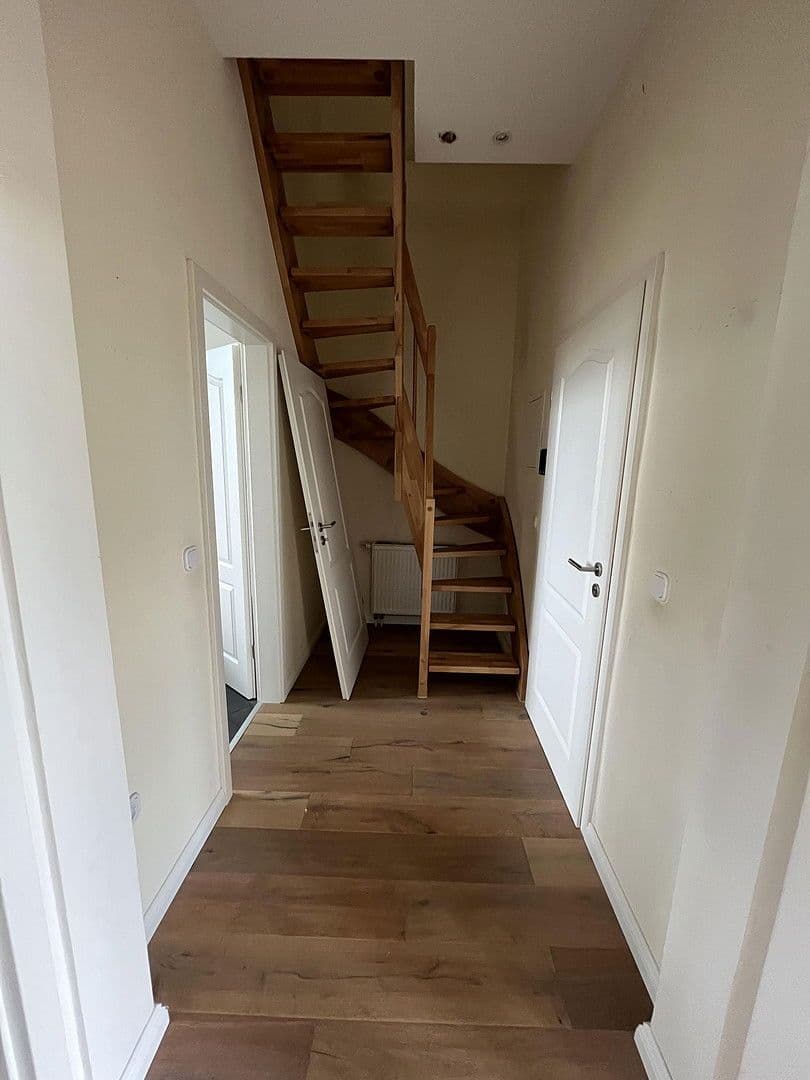 Pronájem bytu 5+kk 150 m², Wupperstr. 101, Solingen, Severní Porýní-Vestfálsko Pronájem bytu 5+kk 150 m², Wupperstr. 101, Solingen, Severní Porýní-Vestfálsko