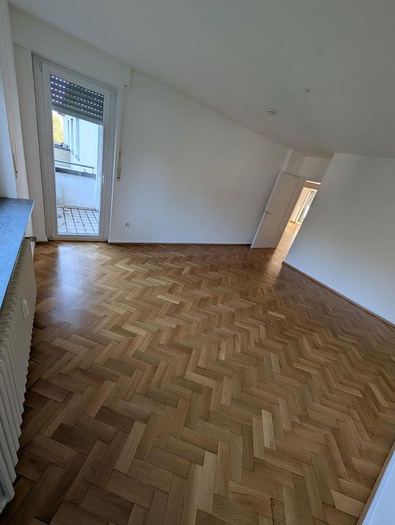 Pronájem bytu 3+1 90 m², Winterhalterstraße 7-9, Baden-Baden, Bádensko-Württembersko Pronájem bytu 3+1 90 m², Winterhalterstraße 7-9, Baden-Baden, Bádensko-Württembersko