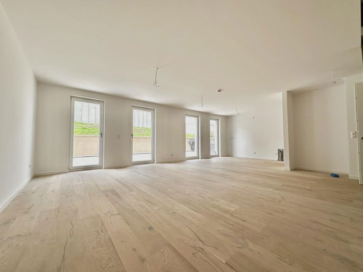 Pronájem bytu 4+1 121 m², Kieselbronn, Bádensko-Württembersko Pronájem bytu 4+1 121 m², Kieselbronn, Bádensko-Württembersko