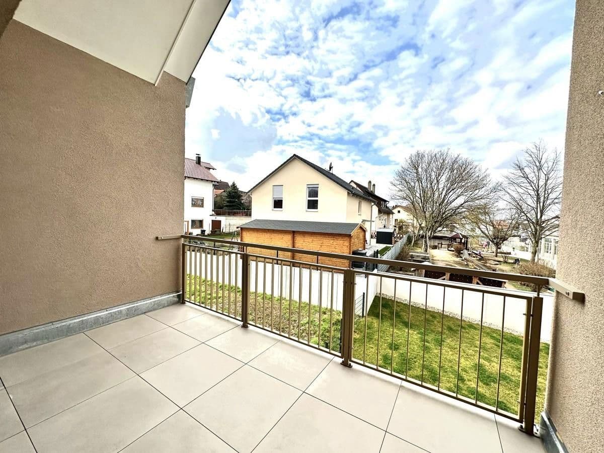 Pronájem bytu 3+1 100 m², Kieselbronn, Bádensko-Württembersko Pronájem bytu 3+1 100 m², Kieselbronn, Bádensko-Württembersko