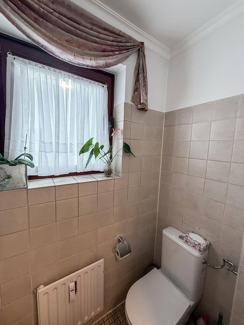 Prodej bytu 3+kk 117 m², Düsseldorf, Severní Porýní-Vestfálsko Prodej bytu 3+kk 117 m², Düsseldorf, Severní Porýní-Vestfálsko