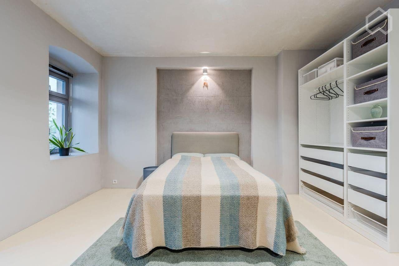 Prodej bytu 2+1 50 m², Strelitzer str. 58, Berlin, Berlín Prodej bytu 2+1 50 m², Strelitzer str. 58, Berlin, Berlín