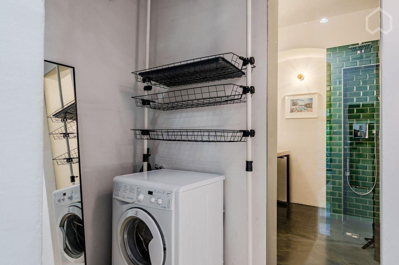 Prodej bytu 2+1 50 m², Strelitzer str. 58, Berlin, Berlín Prodej bytu 2+1 50 m², Strelitzer str. 58, Berlin, Berlín