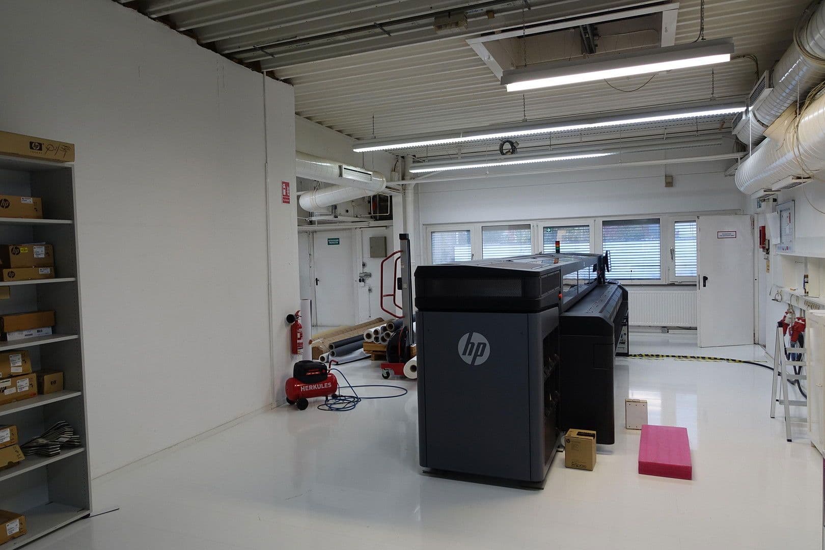 Prodej nebytového prostoru 3.383 m², Zeppelinring 12-14, Mühlheim am Main, Hessen Prodej nebytového prostoru 3.383 m², Zeppelinring 12-14, Mühlheim am Main, Hessen