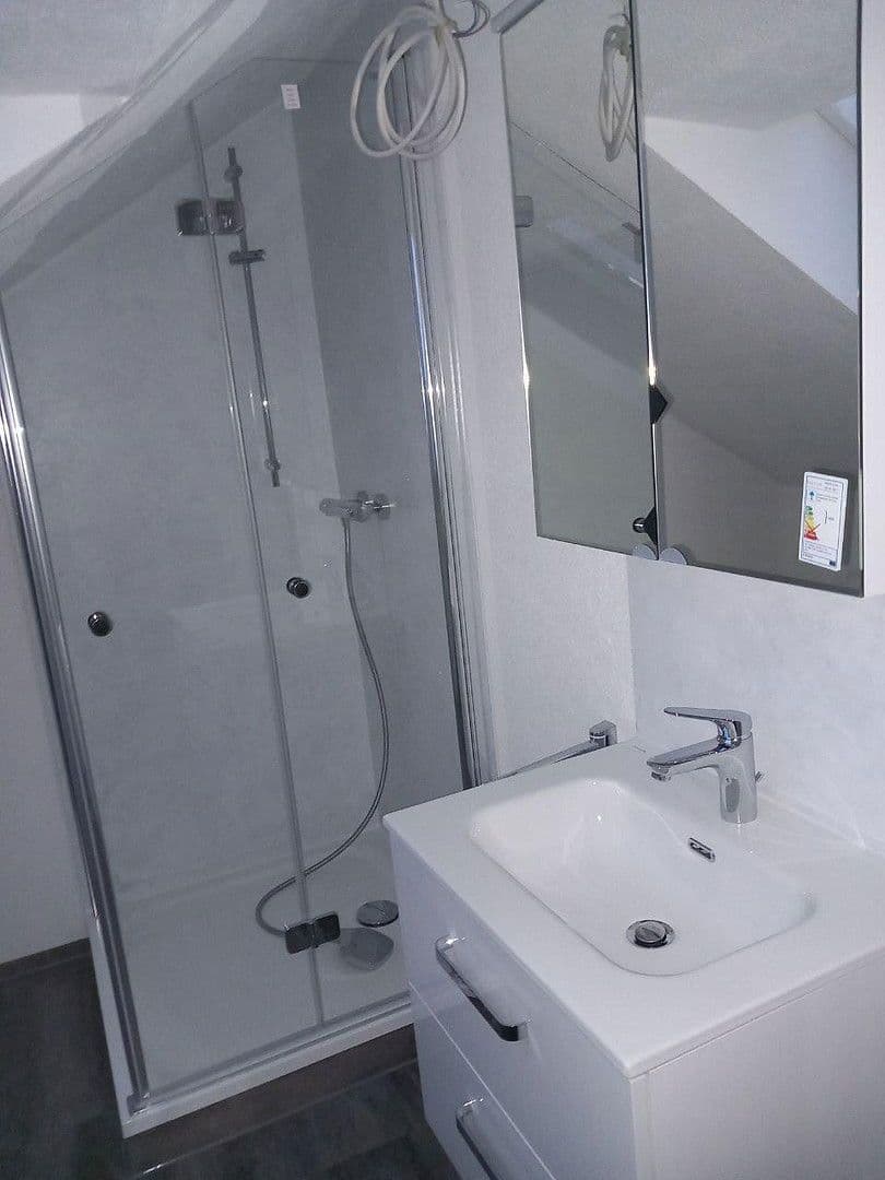 Pronájem bytu 2+1 70 m², Unterschneidheim, Bádensko-Württembersko Pronájem bytu 2+1 70 m², Unterschneidheim, Bádensko-Württembersko