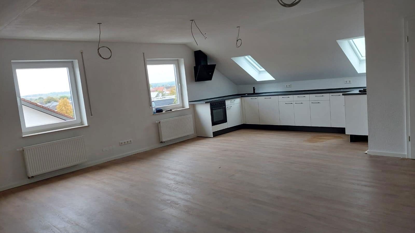Pronájem bytu 2+1 70 m², Unterschneidheim, Bádensko-Württembersko Pronájem bytu 2+1 70 m², Unterschneidheim, Bádensko-Württembersko