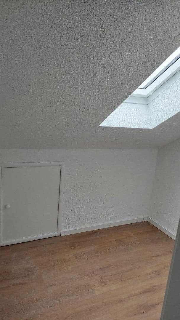 Pronájem bytu 2+1 70 m², Unterschneidheim, Bádensko-Württembersko Pronájem bytu 2+1 70 m², Unterschneidheim, Bádensko-Württembersko