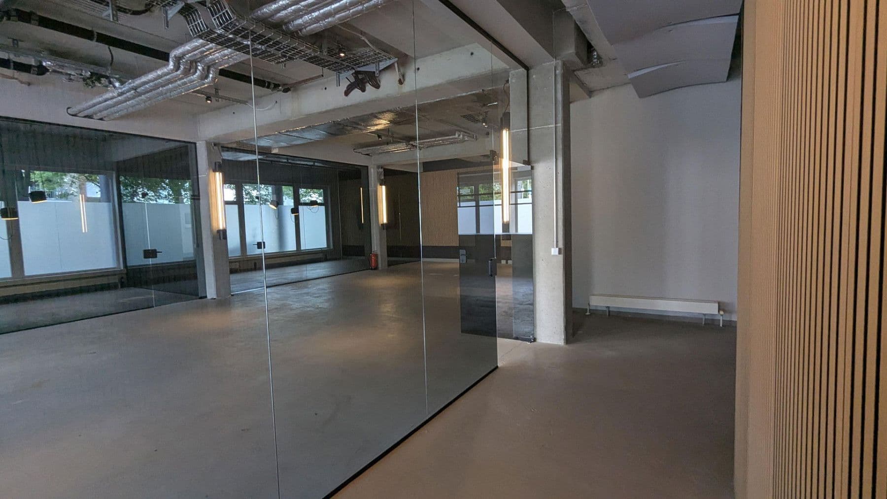 Pronájem nebytového prostoru 288 m², Danziger Str. 211, Berlin, Berlín Pronájem nebytového prostoru 288 m², Danziger Str. 211, Berlin, Berlín
