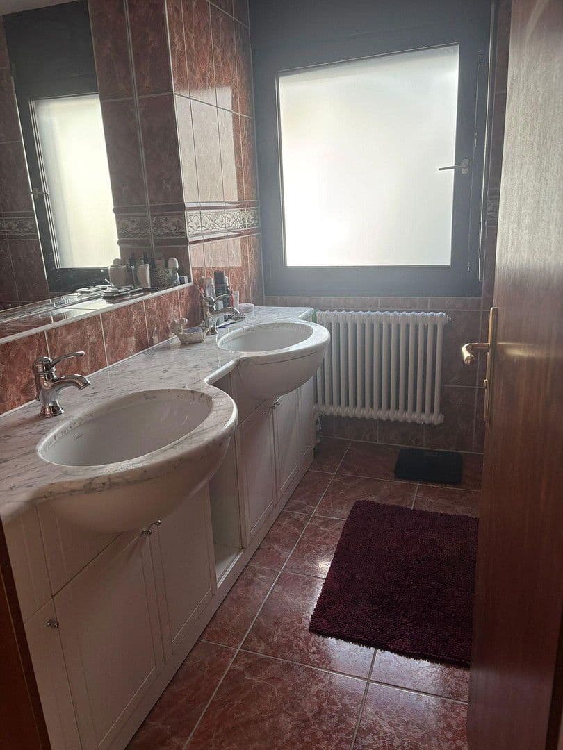 Prodej domu 298 m², pozemek 1.108 m², Windorf, Bavorsko Prodej domu 298 m², pozemek 1.108 m², Windorf, Bavorsko