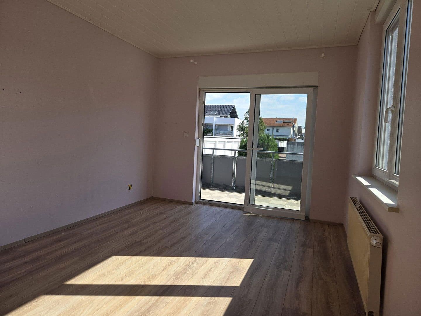 Pronájem domu 184 m², pozemek 222 m², Weinbergstr. 59, Bad Schönborn, Bádensko-Württembersko Pronájem domu 184 m², pozemek 222 m², Weinbergstr. 59, Bad Schönborn, Bádensko-Württembersko
