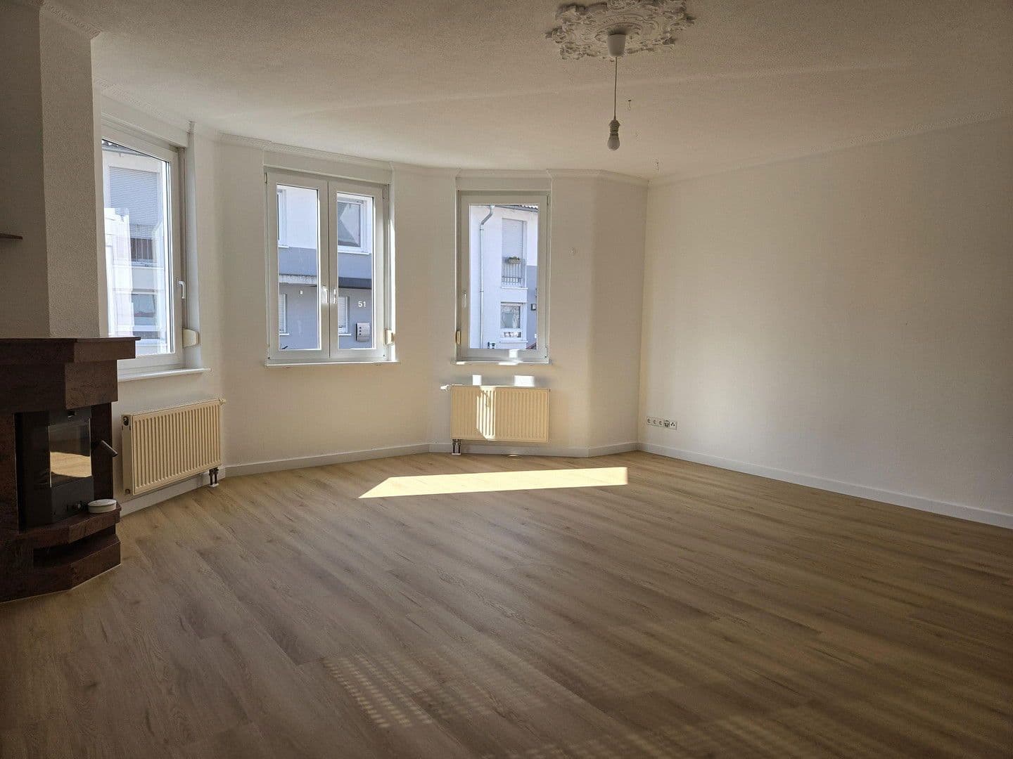 Pronájem domu 184 m², pozemek 222 m², Weinbergstr. 59, Bad Schönborn, Bádensko-Württembersko Pronájem domu 184 m², pozemek 222 m², Weinbergstr. 59, Bad Schönborn, Bádensko-Württembersko