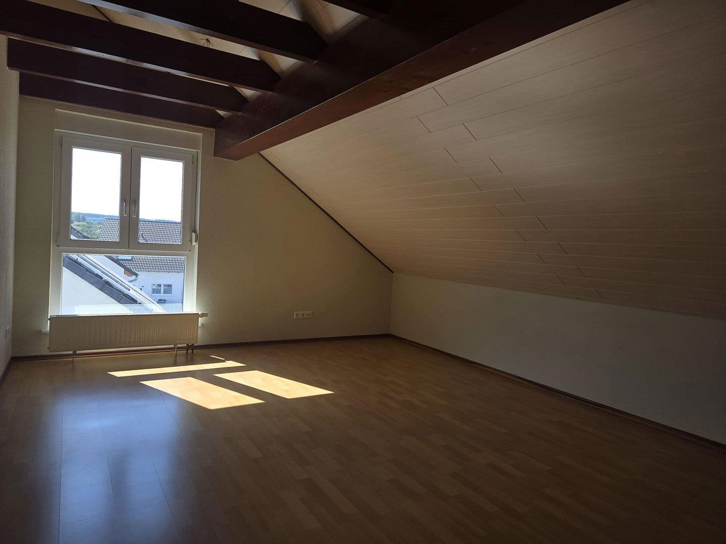 Pronájem domu 184 m², pozemek 222 m², Weinbergstr. 59, Bad Schönborn, Bádensko-Württembersko Pronájem domu 184 m², pozemek 222 m², Weinbergstr. 59, Bad Schönborn, Bádensko-Württembersko