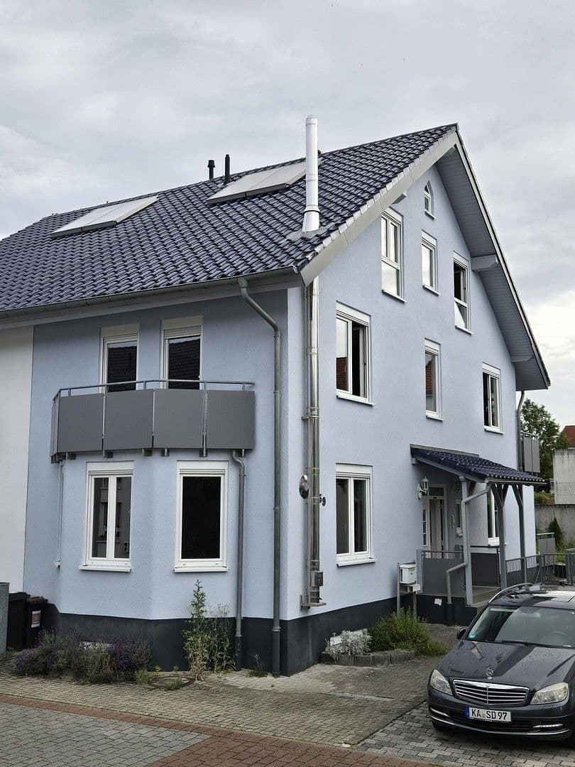 Pronájem domu 184 m², pozemek 222 m², Weinbergstr. 59, Bad Schönborn, Bádensko-Württembersko Pronájem domu 184 m², pozemek 222 m², Weinbergstr. 59, Bad Schönborn, Bádensko-Württembersko