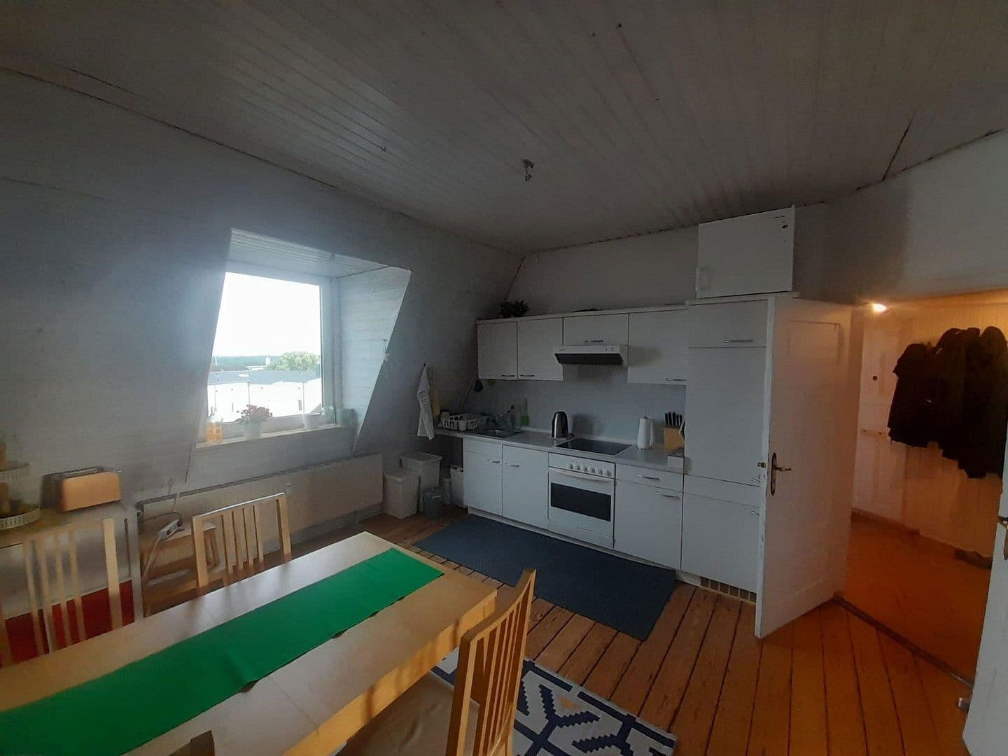 Pronájem bytu 2+1 55 m², Holtenauer Straße 211, Kiel, Šlesvicko-Holštýnsko Pronájem bytu 2+1 55 m², Holtenauer Straße 211, Kiel, Šlesvicko-Holštýnsko