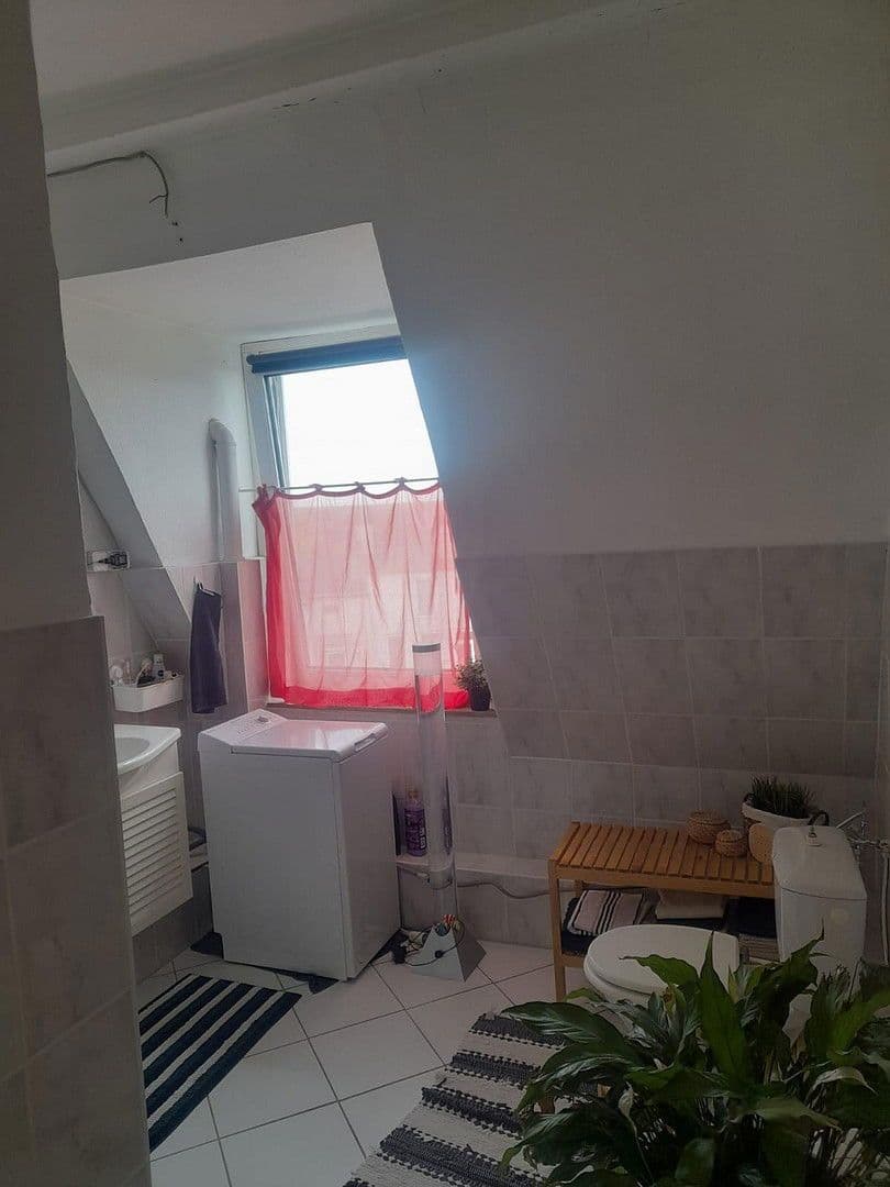 Pronájem bytu 2+1 55 m², Holtenauer Straße 211, Kiel, Šlesvicko-Holštýnsko Pronájem bytu 2+1 55 m², Holtenauer Straße 211, Kiel, Šlesvicko-Holštýnsko