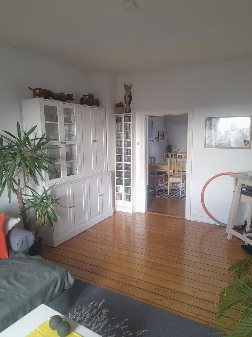 Pronájem bytu 2+1 55 m², Holtenauer Straße 211, Kiel, Šlesvicko-Holštýnsko Pronájem bytu 2+1 55 m², Holtenauer Straße 211, Kiel, Šlesvicko-Holštýnsko